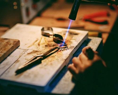 Jewelry welding method