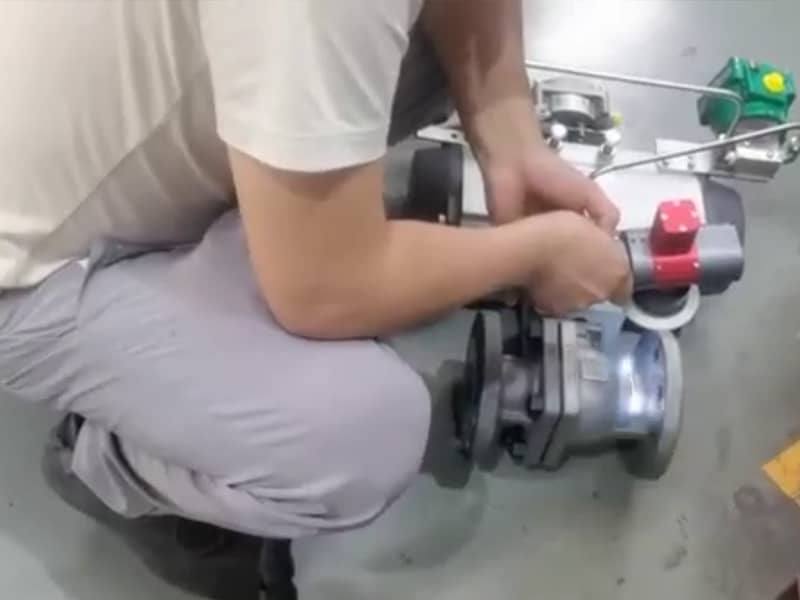 100W Pulsed Laser Cleaning Vavles On-site