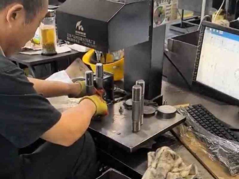 Automated pneumatic dot peen marking machine in production line on-site demonstration 3