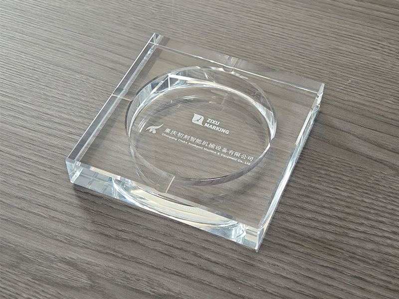 Glass ashtray engraving