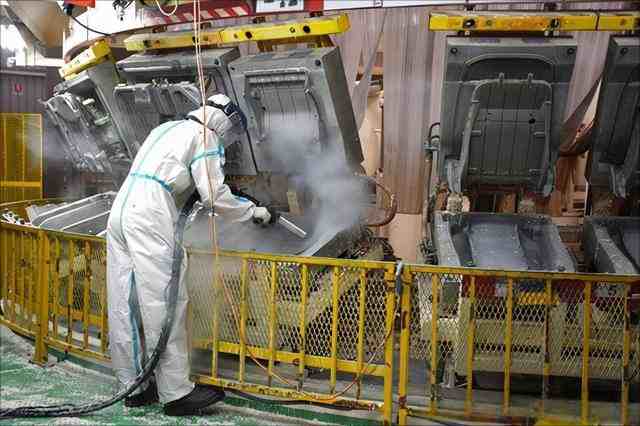 Safely Operate a Metal Rust Removal Laser Cleaning Machine