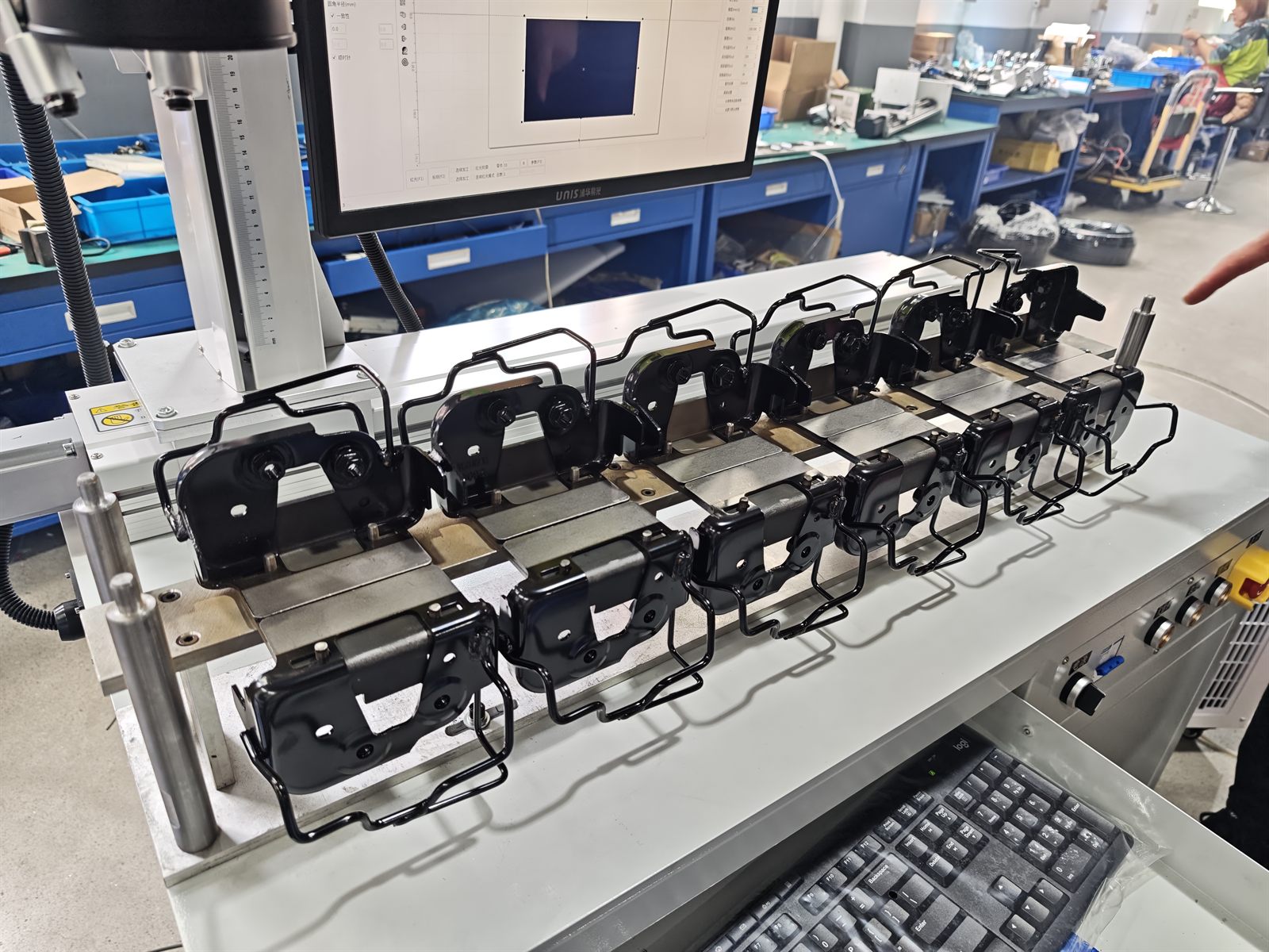 800mm X-axis laser workstation for cockpit component processing