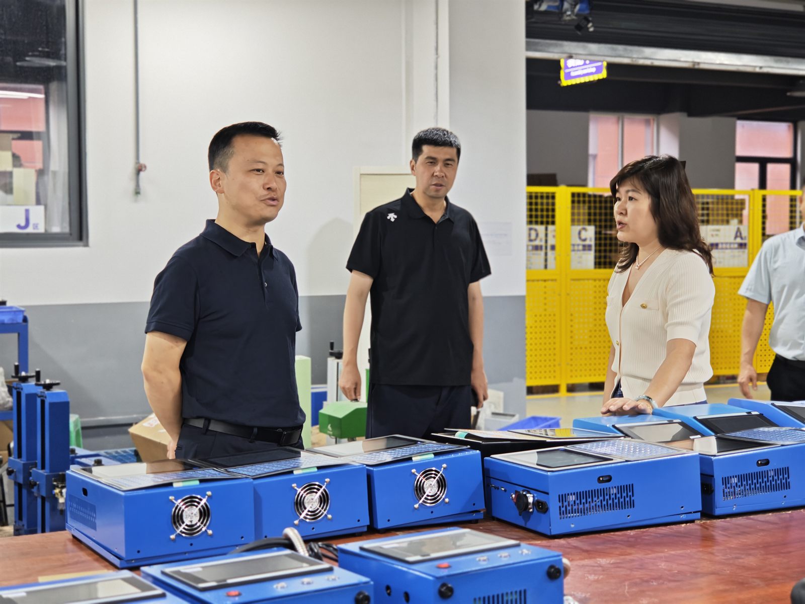 Beibei committee delegation inspecting Chongqing Zixu Machine Works factory