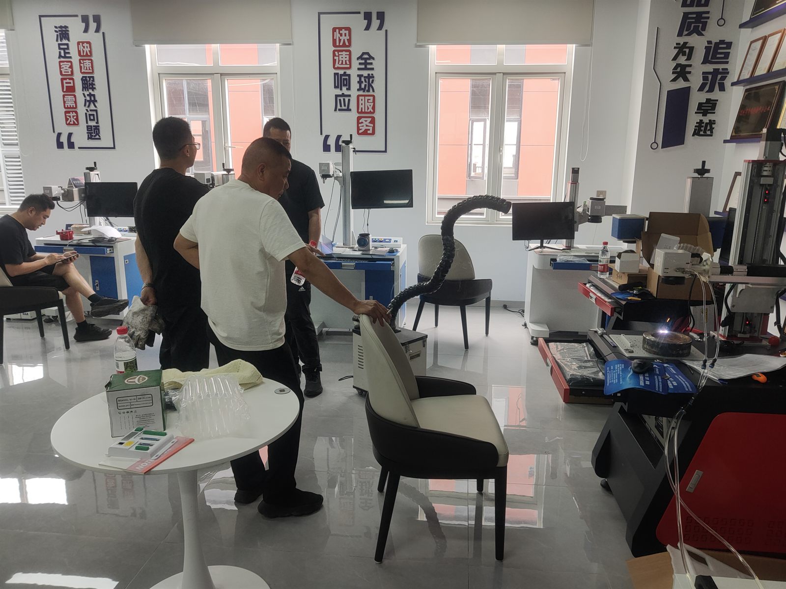 Customer on-site sampling for Zixu 2.5D auto lifting deep engraving of foundry mold relief serial numbers