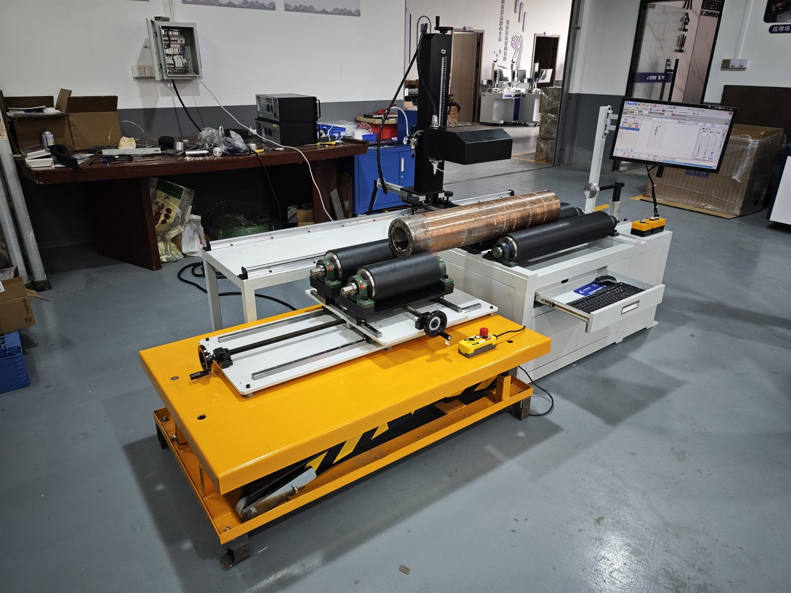 Control and long-axis workstation layout for custom oil drill pipe marking