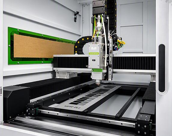 Features Enclosed Fiber Laser Cutting Machine for Precision Metal Fabrication