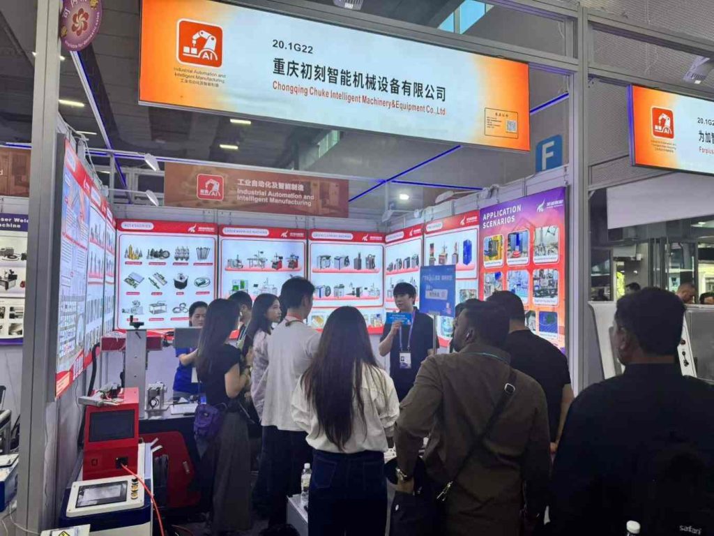 The demonstration table at Booth 20.1G21 during the first phase
