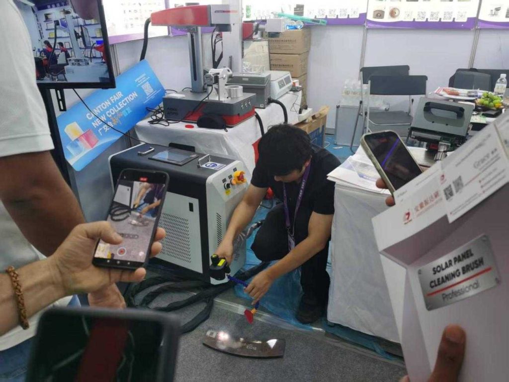 Visitors capture the cleaning process on their phones