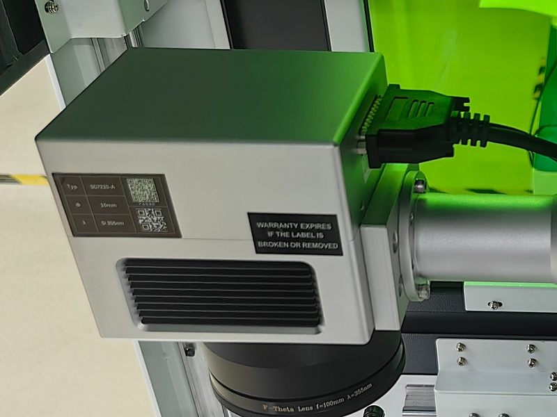 Scanner and field lens